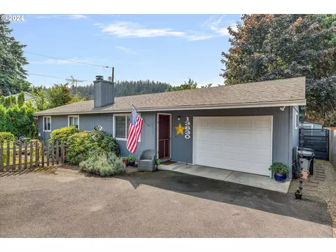 13830 SE Center St, Portland, OR 97236