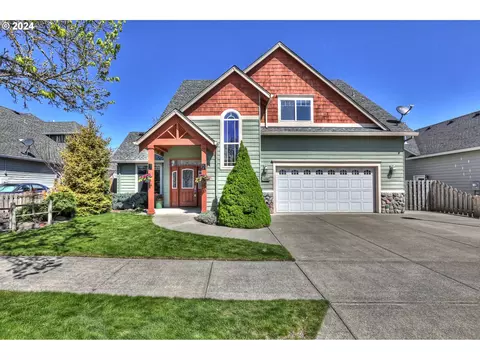 1660 SE 10th Ave, Canby, OR 97013