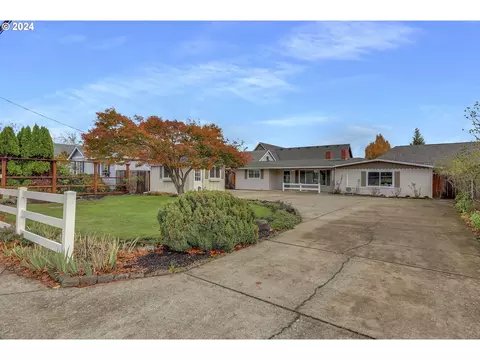 3325 Gilham Rd, Eugene, OR 97408