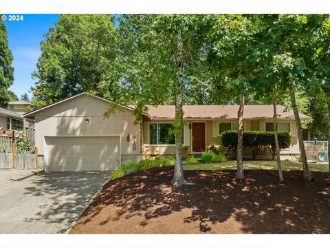 7105 SW Shady Ct, Tigard, OR 97223