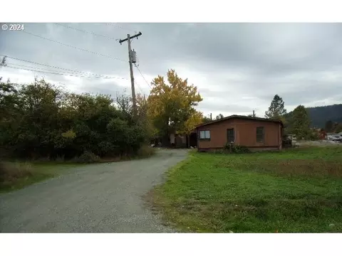 252 Carte Ln, Myrtle Creek, OR 97457