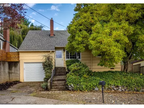 8232 SW 9th Ave, Portland, OR 97219