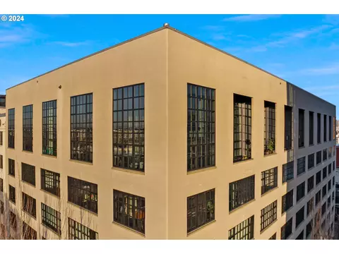 1400 NW Irving St #718, Portland, OR 97209