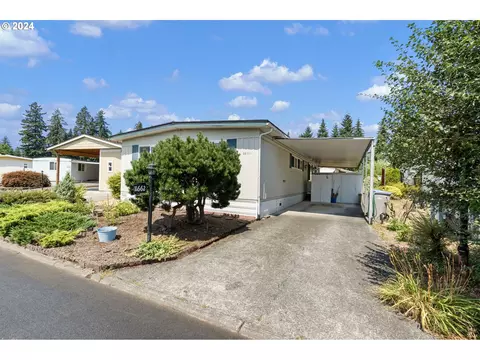 11662 SW Royal Villa Dr, Portland, OR 97224