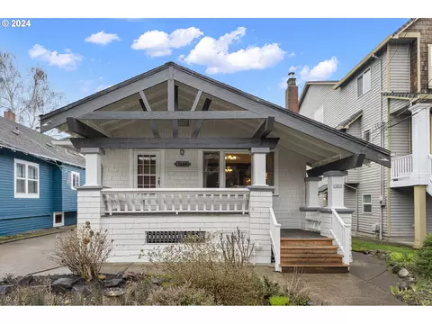 1805 SE 42nd Ave, Portland, OR 97215