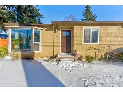 12827 NE Pacific St, Portland, OR 97230