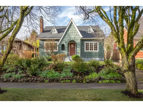839 NE Floral Pl, Portland, OR 97232