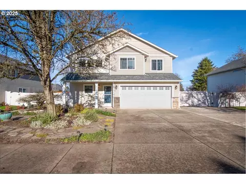 9208 NE 104th St, Vancouver, WA 98662