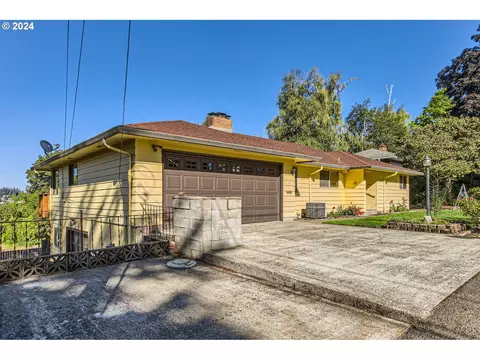 1507 17th St, Oregon City, OR 97045