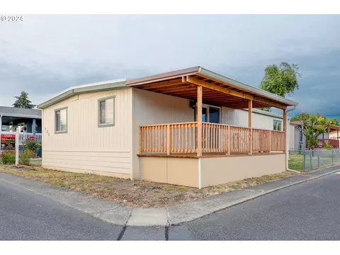 300 SW 7th Ave #707, Battle Ground, WA 98604