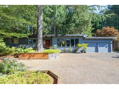10667 SW Lancaster Rd, Portland, OR 97219