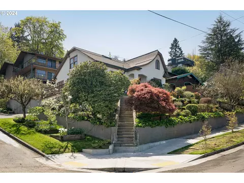 2808 NW Raleigh St, Portland, OR 97210