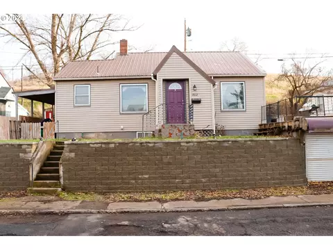 1012 SW Goodwin Pl, Pendleton, OR 97801
