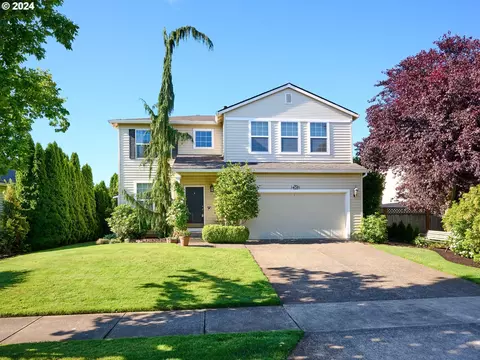 438 Muirfield Ln, Woodburn, OR 97071