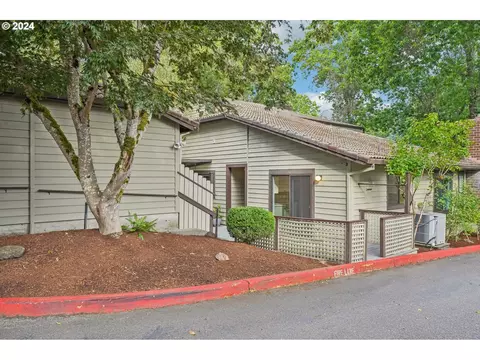 7632 SW Cresmoor Dr, Beaverton, OR 97008