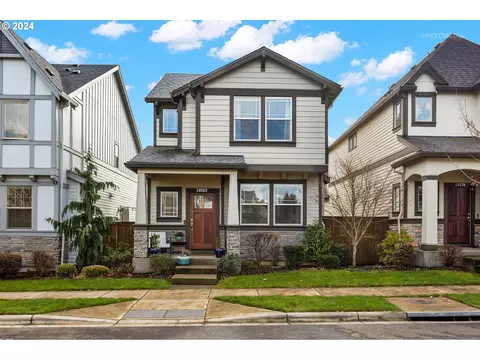 28562 SW Geneva Loop, Wilsonville, OR 97070