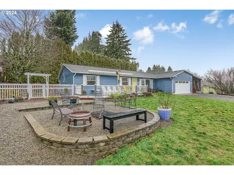 101 Juniper St, Carson, WA 98610