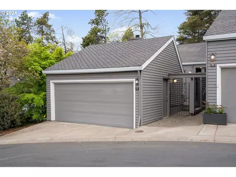 37 Greenridge Ct, Lake Oswego, OR 97035