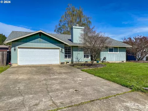 1735 Jasper Ave, Sutherlin, OR 97479