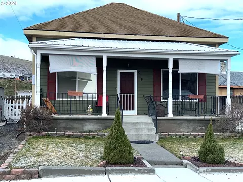 555 N Jones St, Heppner, OR 97836