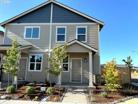 1801 SE Mulberry Ave #40, Dallas, OR 97338