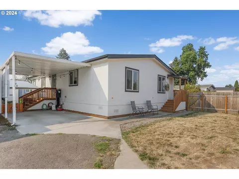 10701 SE Highway 212 #Y5, Clackamas, OR 97015