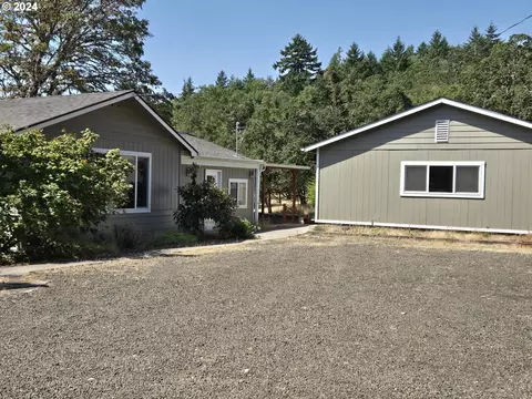 212 Carlton Ln, Roseburg, OR 97471