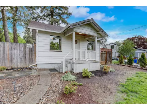 11811 SE Boise St, Portland, OR 97266