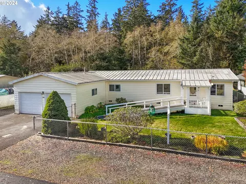 947 King Salmon Pl, Hammond, OR 97121