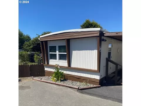 98090 W Benham Ln #15, Brookings, OR 97415