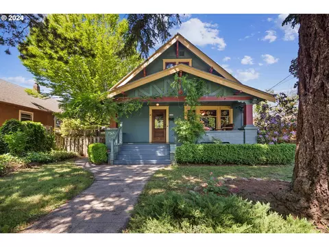 7603 SEllis St, Portland, OR 97206