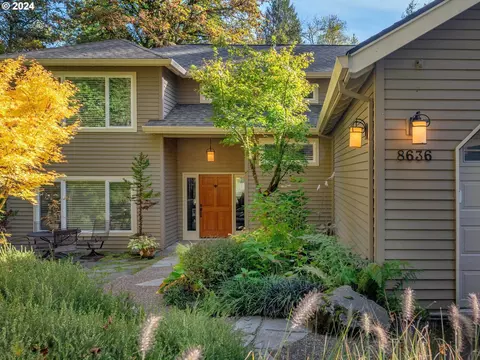 8636 NW Skyline Blvd, Portland, OR 97231