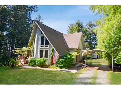 95773 Martin Ranch Rd, Brookings, OR 97415