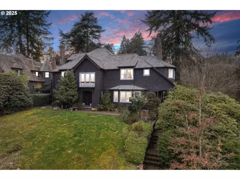 2670 SW Tichner Dr, Portland, OR 97205