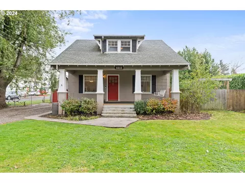 9312 SE 42nd Ave, Milwaukie, OR 97222