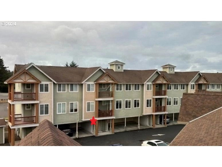 179 Laurel St Unit 16  