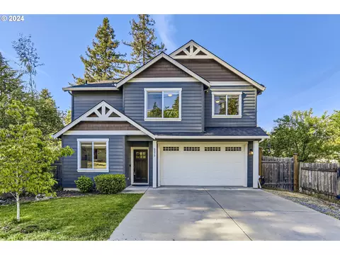 6575 SE Overland St, Milwaukie, OR 97222