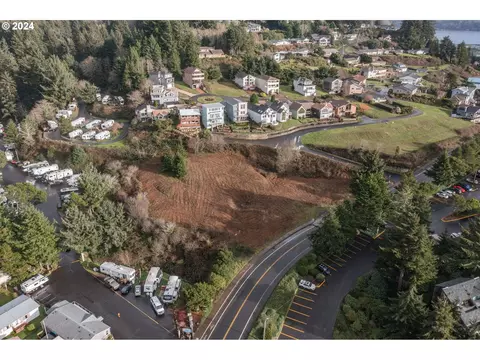 1005 SE Bay Blvd, Newport, OR 97365