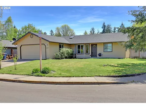25122 Irenic Ave, Veneta, OR 97487