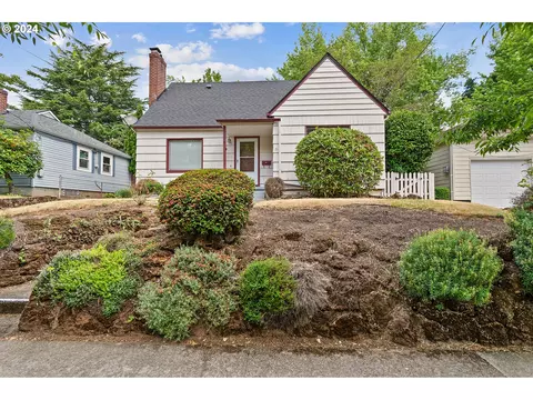 3541 NE Rosa Parks Way, Portland, OR 97211