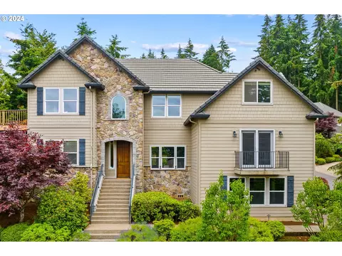 3396 Southview Dr, Eugene, OR 97405