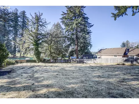 17035 Bluff Rd, Sandy, OR 97055