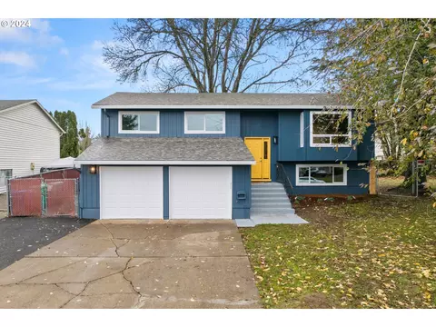 1780 SE Cochran Dr, Gresham, OR 97080