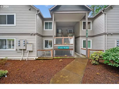 20130 Larkspur Ln #96, West Linn, OR 97068