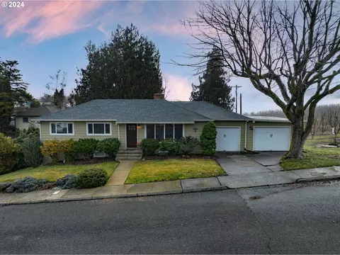 2110 Fairview St, The Dalles, OR 97058