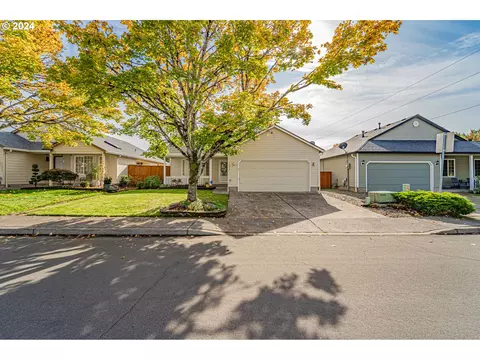 17605 SE 23rd St, Vancouver, WA 98683