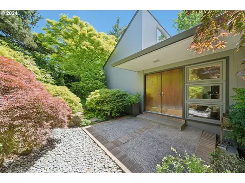 710 NW Winchester Ter, Portland, OR 97210