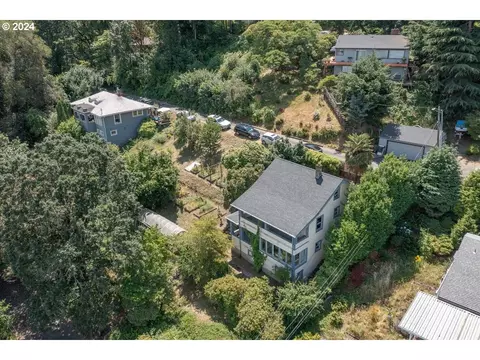 9625 NW Roseway Ave, Portland, OR 97231