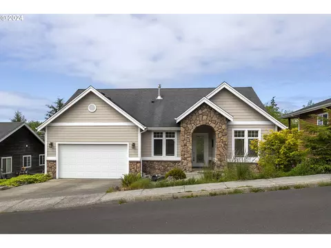 1920 Cooper St, Seaside, OR 97138