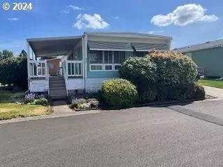 4940 SE Sunnyside Rd #G8, Salem, OR 97302